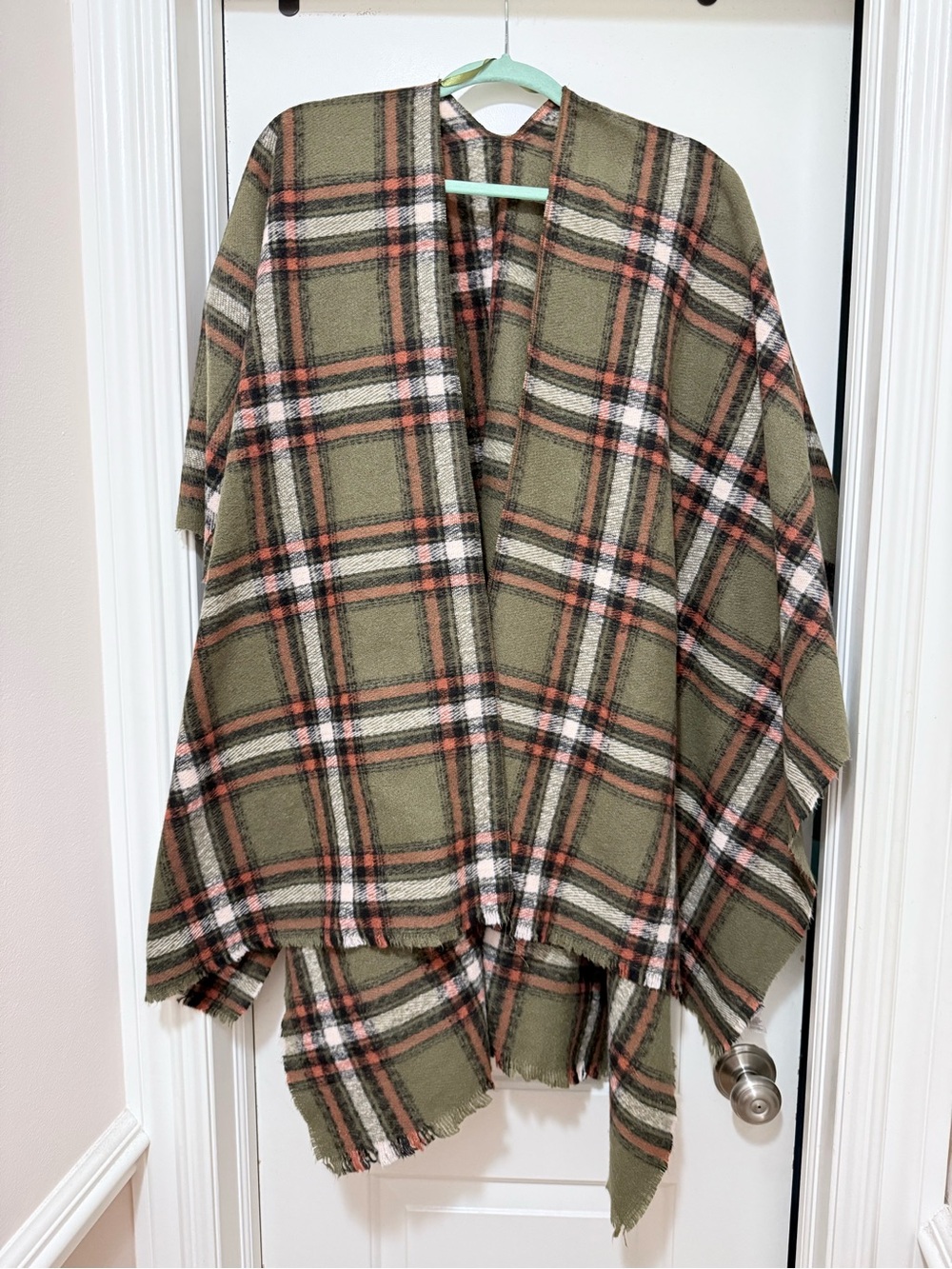 Old Navy Plaid Poncho/Wrap | One Size | 🍂